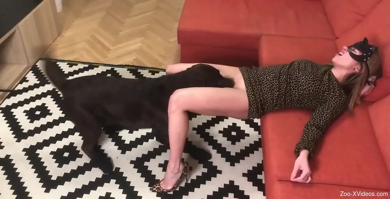 Sixgrilvido - Long-legged chick gets banged by a sexy animal