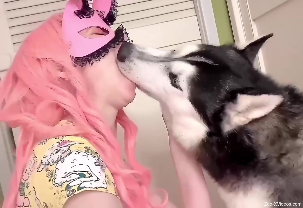 Kiss dog porn