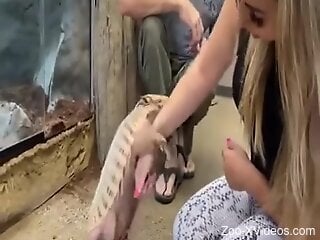 Blonde slut gets intimate with animals from the zoo