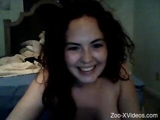 Home alone cam babe masturbates whilst watching zoophilia videos